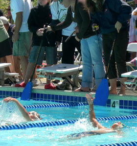 Safety Oar makes little swimmers feel safe and protected from pool walls