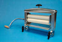 72-105 - Swimsuit wringer