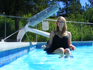 81-890 - Pro Pool Lift w/ reverse seat